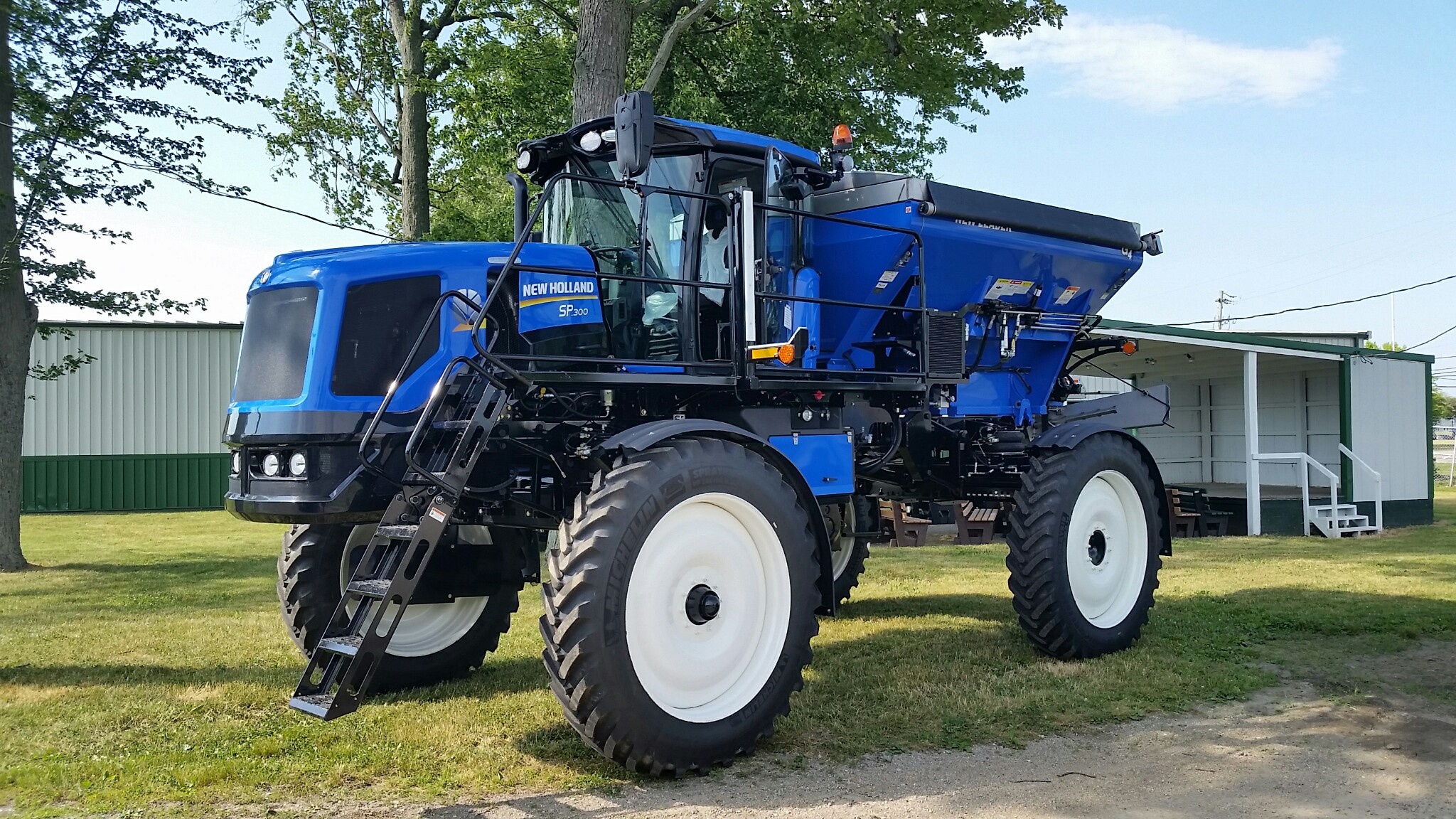 New Holland Guardian MY2016 Series