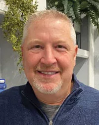 Wayne brozek di trainer