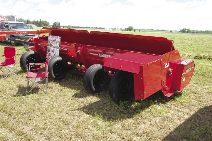Hiniker 5600 Series flail windrowers