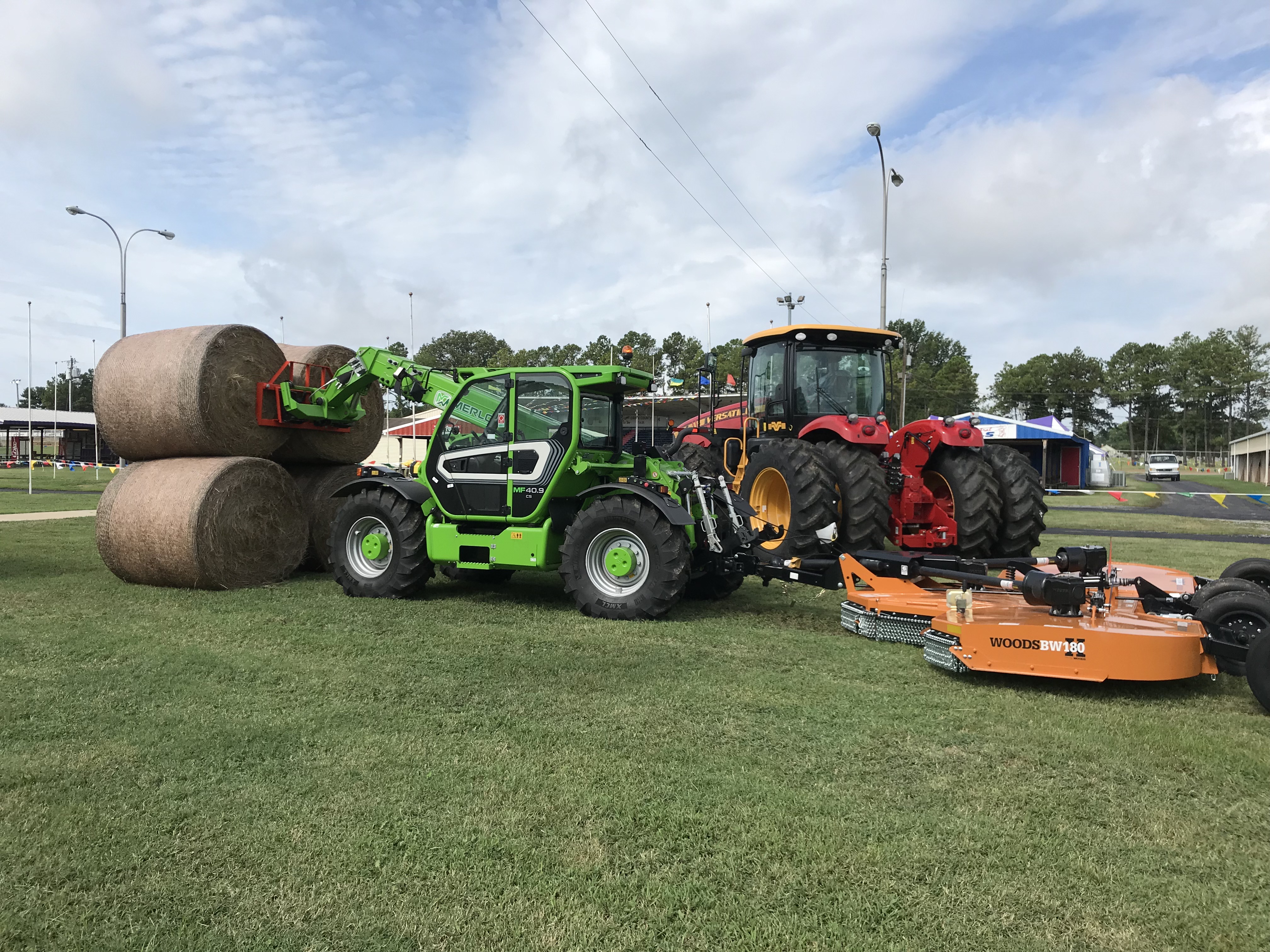 MF409 at show 818.jpeg
