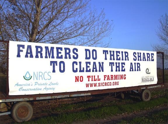 Roadside billboard south of Kasson Road on northbound I-5 claiming no-till farmers are helping to clean the air. | Photo by Jeff Mitchell