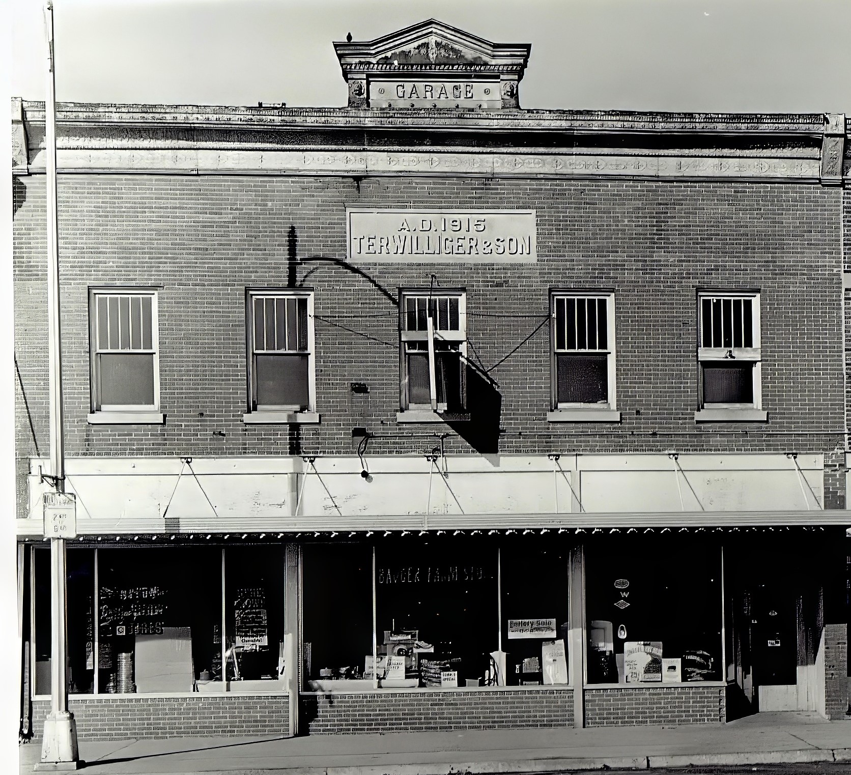 Tereilliger & Son Building Badger Farm Store Quik Clean landurymat .jpg