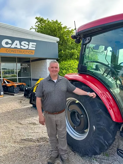 Mike O'Neil joins Birkey's Farm Store as store manager in Bloomington, Ill.