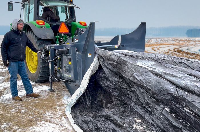 Loftness-grain-bag-baler