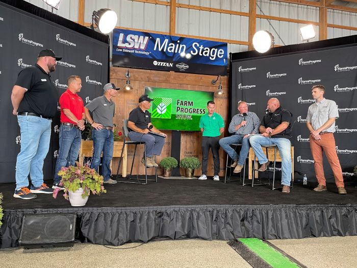 David-Hula-Surrounded-by-Team-FPS-2025