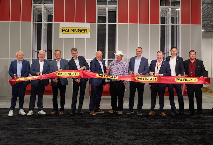 PALFINGER_PDC Ribbon Cutting.jpg