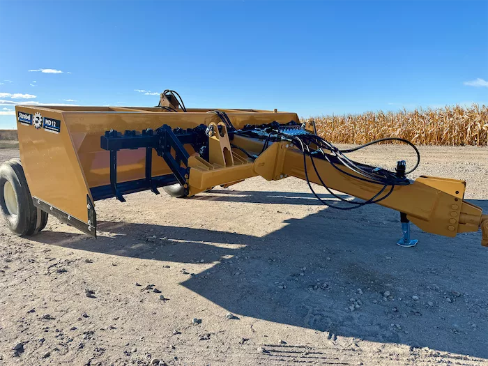 Strobel Mfg. MD12 with Scarifier:Ripper copy.png
