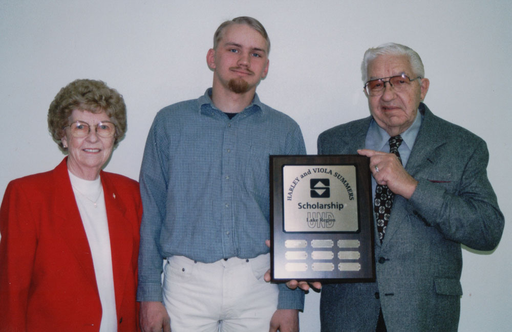 4-Harley-&-Vi-with-Toolbox-scholarship-winner-1999.jpg