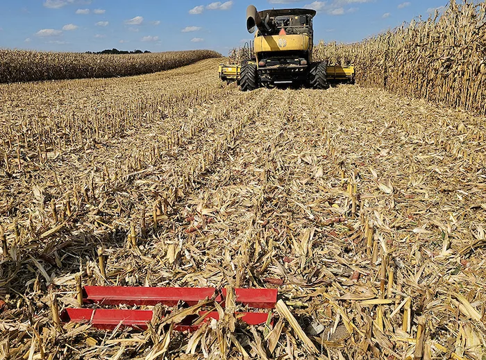 Photo #1 BranValt's new Dual Narrow Pan_corn field.jpg