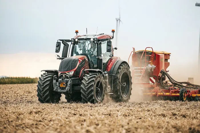 Valtra-T-Series-WIDE (1).jpg