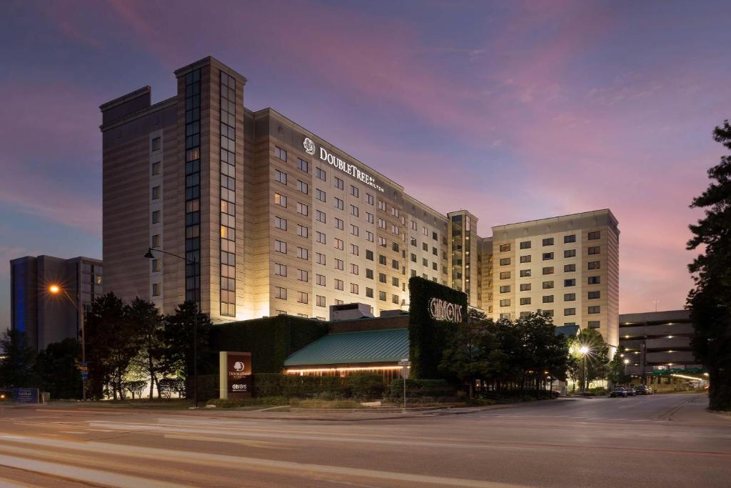 DoubleTree by Hilton Hotel Chicago O'Hare Airport - (Rosemont)