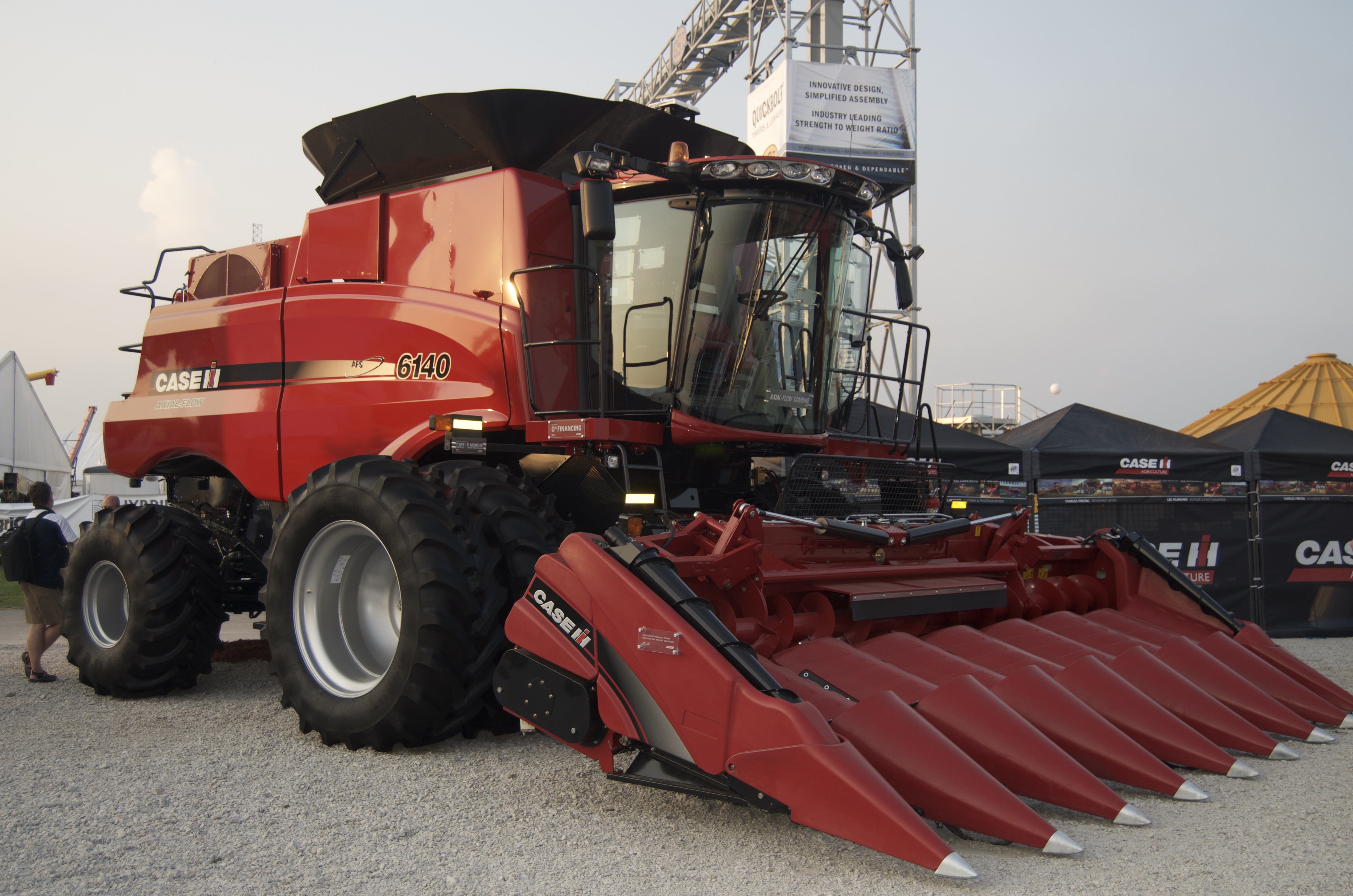 Case IH Introduces Redesigned Axial-Flow 140 Series Combines