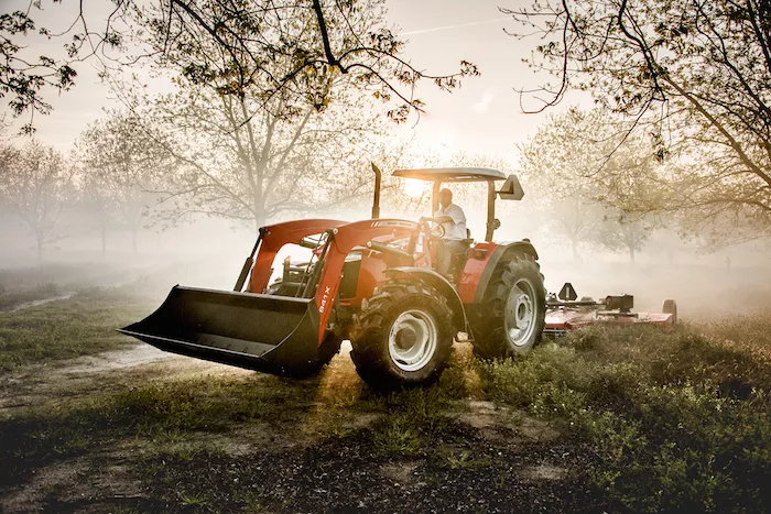 Massey-Ferguson-global series_0317copy.jpg