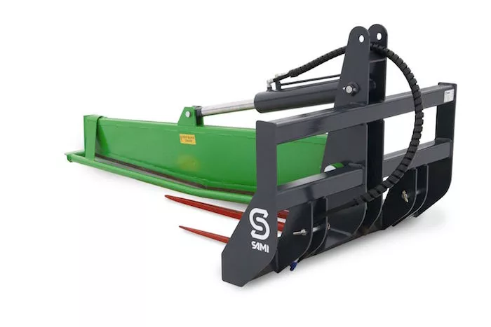 Eastern Farm Machinery Ltd. Round Bale Splitter_1018 copy
