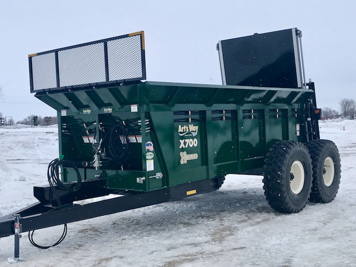 Art's Way Mfg. X700/X900 Manure Spreader Farm Equipment
