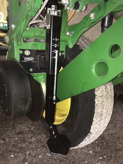 Yetter Farm Equipment 2965 ReSweep Series Mounted Tiller_1120 copy