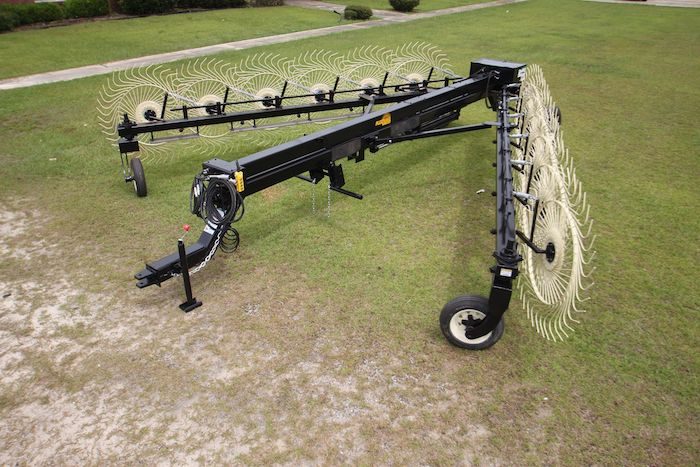 FlexRake LLC FlexRake Hay Rake with Baler Attachment
