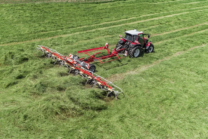 Pöttinger HIT HT Horizontally Folding Tedders 0822_ copy