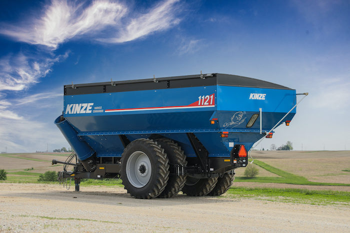 Kinze 1121 Harvest Commander Dual Auger Grain Cart_1022 copy