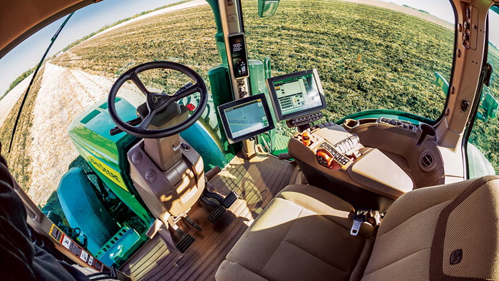 Deere-Autonomous-Tractor-Cab.jpg