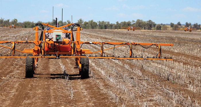 SwarmFarm-Robots-in-Field.jpg